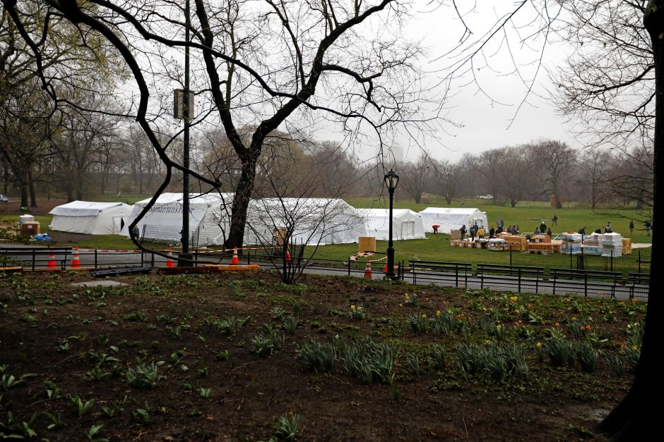 Construyen hospital de emergencia en el Central Park de Nueva York