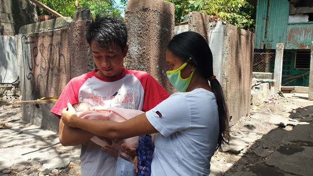 Filipinos le pusieron “Covid” a su bebé recién nacida, como signo de esperanza