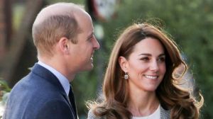 Kate Middleton y el Príncipe William celebraron la Navidad con una nueva postal protagonizada por sus tres hijos
