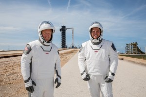 Huracán Isaías podría postergar regreso de astronautas de SpaceX