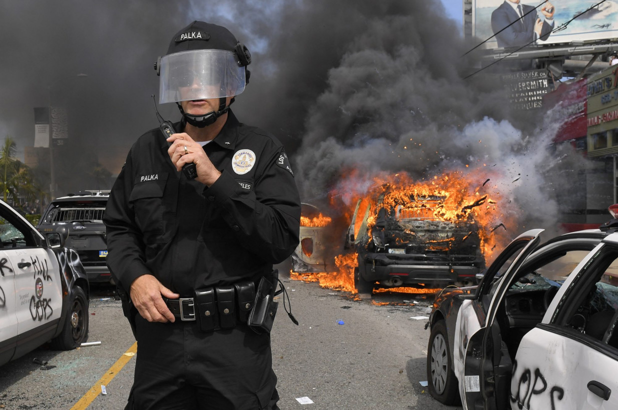Guardia Nacional convocada para sofocar la violencia en Los Ángeles