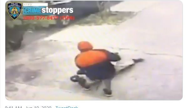 Arrastran a anciano y rompen su rodilla durante robo en El Bronx