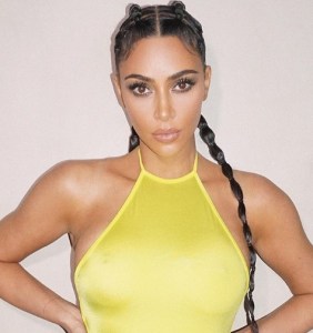 ¿Y será que puede respirar? Kim Kardashian mostró cómo luce su “cinturita de avispa” con un corsé 