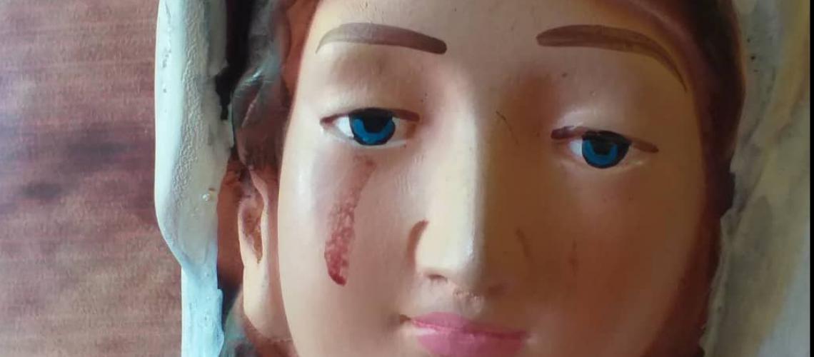 En Carora afirman que la Virgen del Carmen, le brotaron lágrimas de sangre (Fotos)