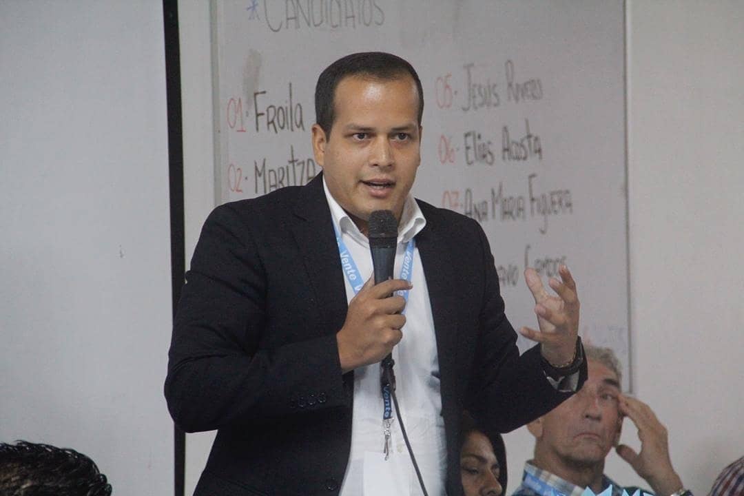 Orlando Moreno: Gobierno trinitario se burla de Acnur y tratados internacionales al deportar venezolanos