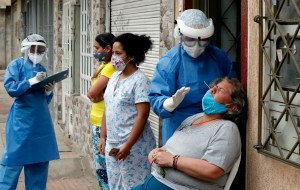 Las muertes por Covid-19 siguen en aumento en Colombia, con 325 nuevas