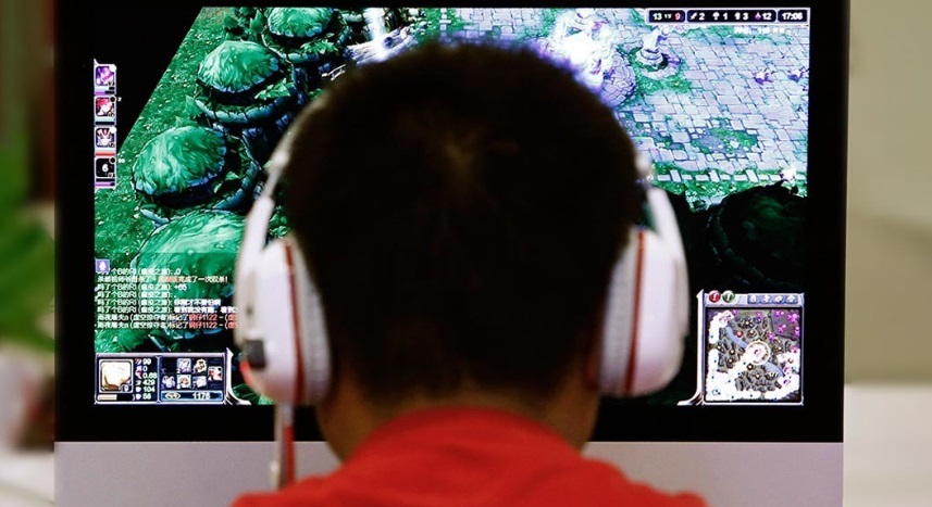 ¡SE PASÓ! Asiático sufrió un derrame cerebral tras jugar videojuegos 22 horas al día durante un mes