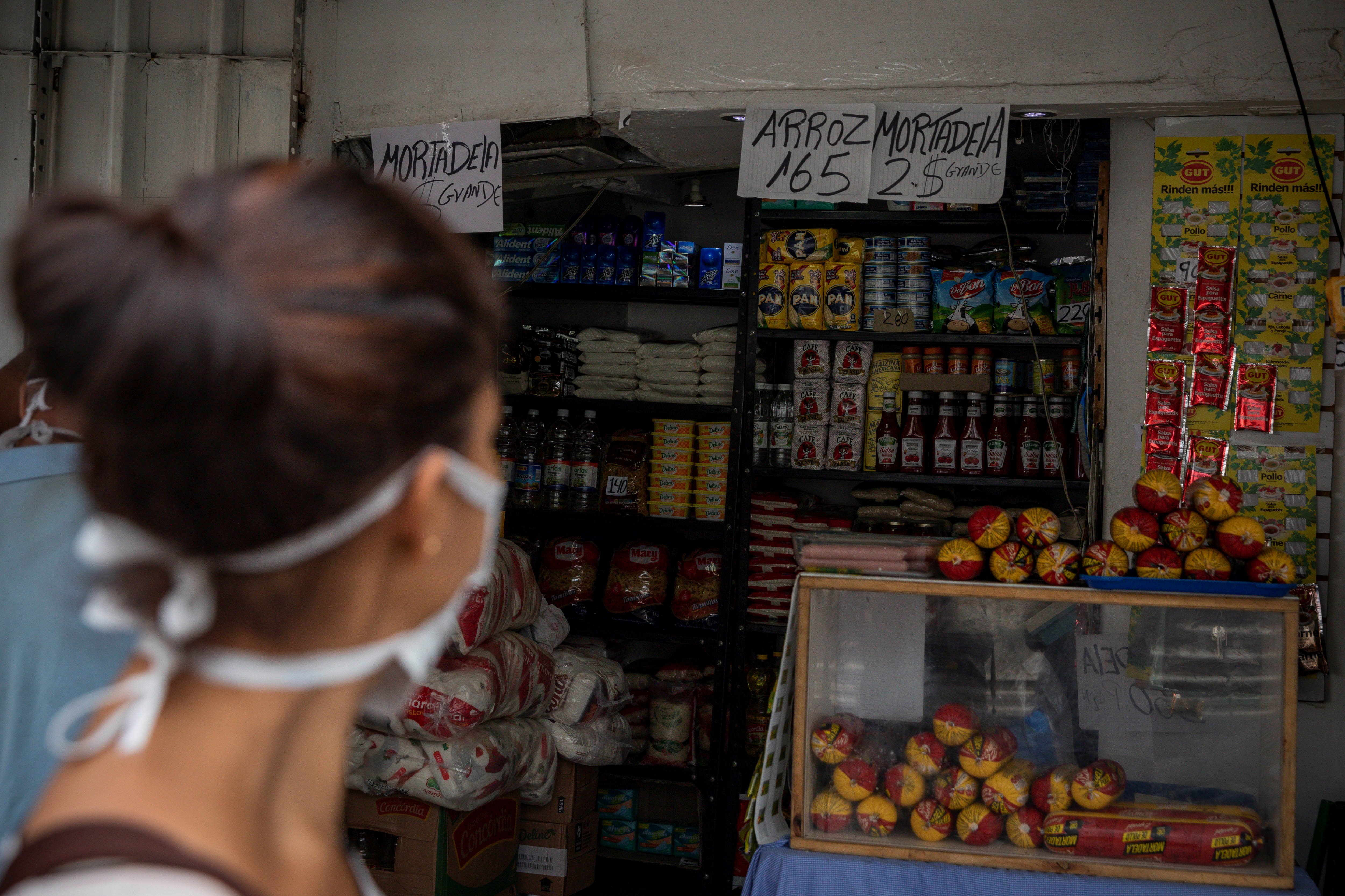 Se necesitan 10 dólares diarios para adquirir la canasta alimentaria en Venezuela
