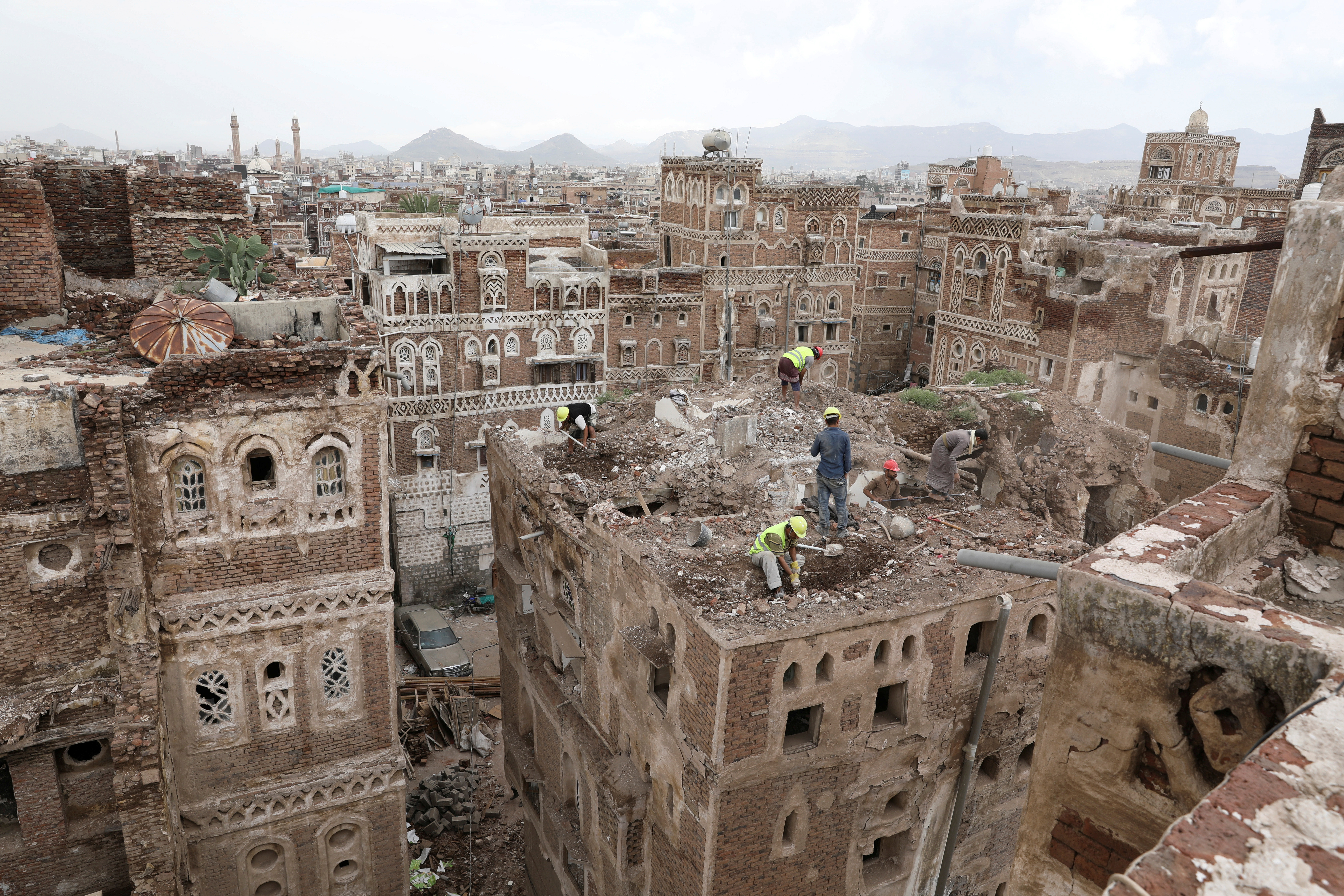 Antiguas casas de Saná, Patrimonio de la Humanidad de la Unesco, se derrumban por fuertes lluvias