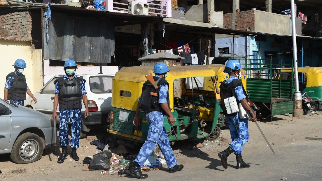 En la India un hombre se suicida por la falta de sexo con su esposa y la Policía arresta a la viuda