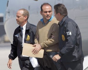 Salvatore Mancuso pidió una “orden de restricción temporal” contra el fiscal y los funcionarios que lo mantienen detenido