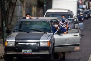 Rafael Quiroz: Maduro controla la movilidad a través de la gasolina