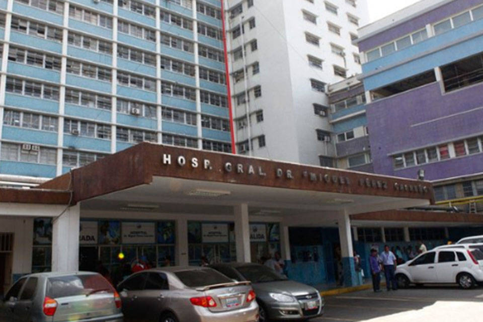 FOTOS: Denunciaron que anciana fue maltratada en un hospital caraqueño