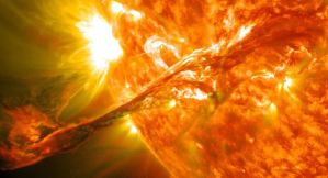 Una tormenta solar estaría por golpear la Tierra… ¿Qué causaría?