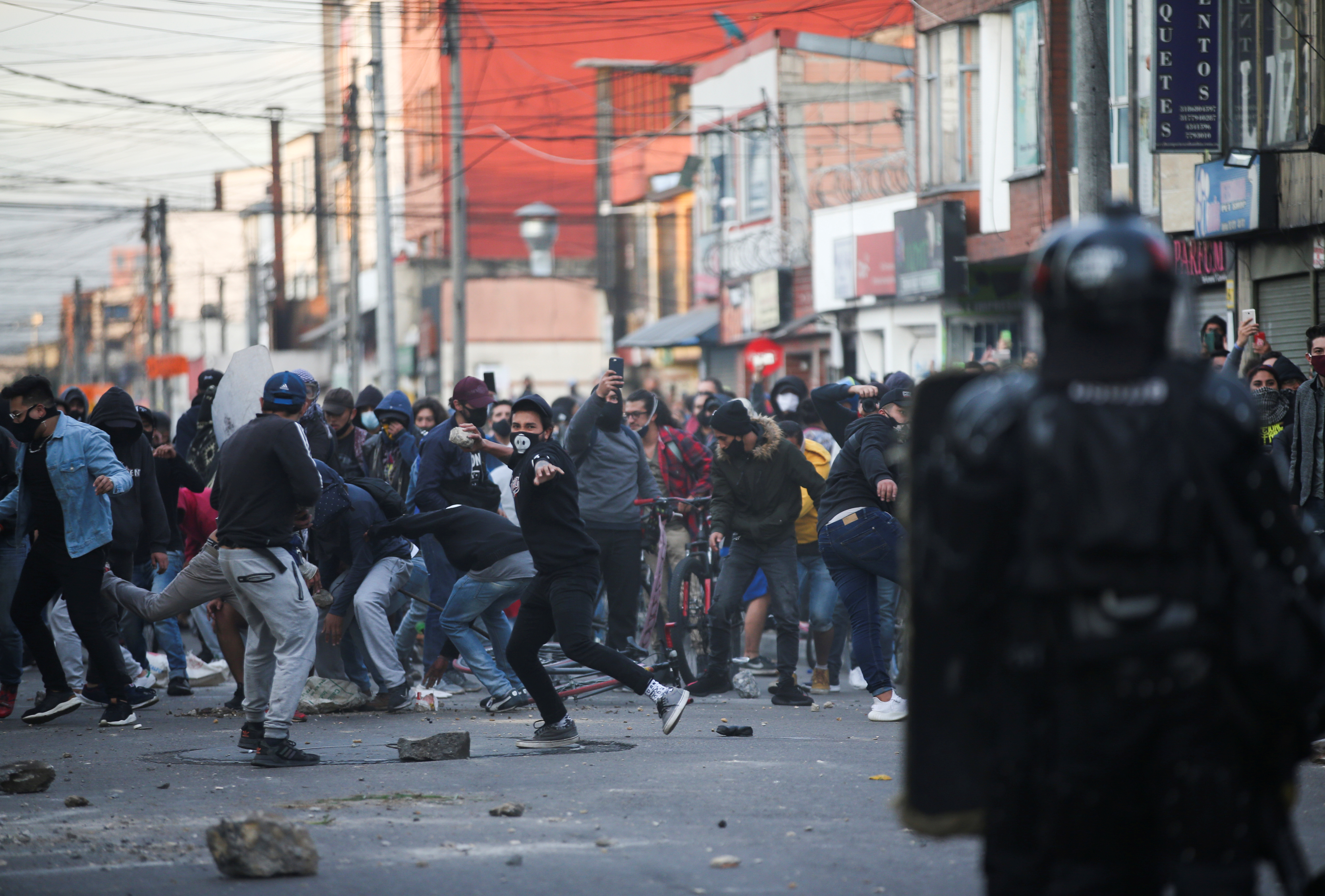 Informe de inteligencia indentificó células de aliados de Maduro coordinando acciones de caos en protestas de Colombia