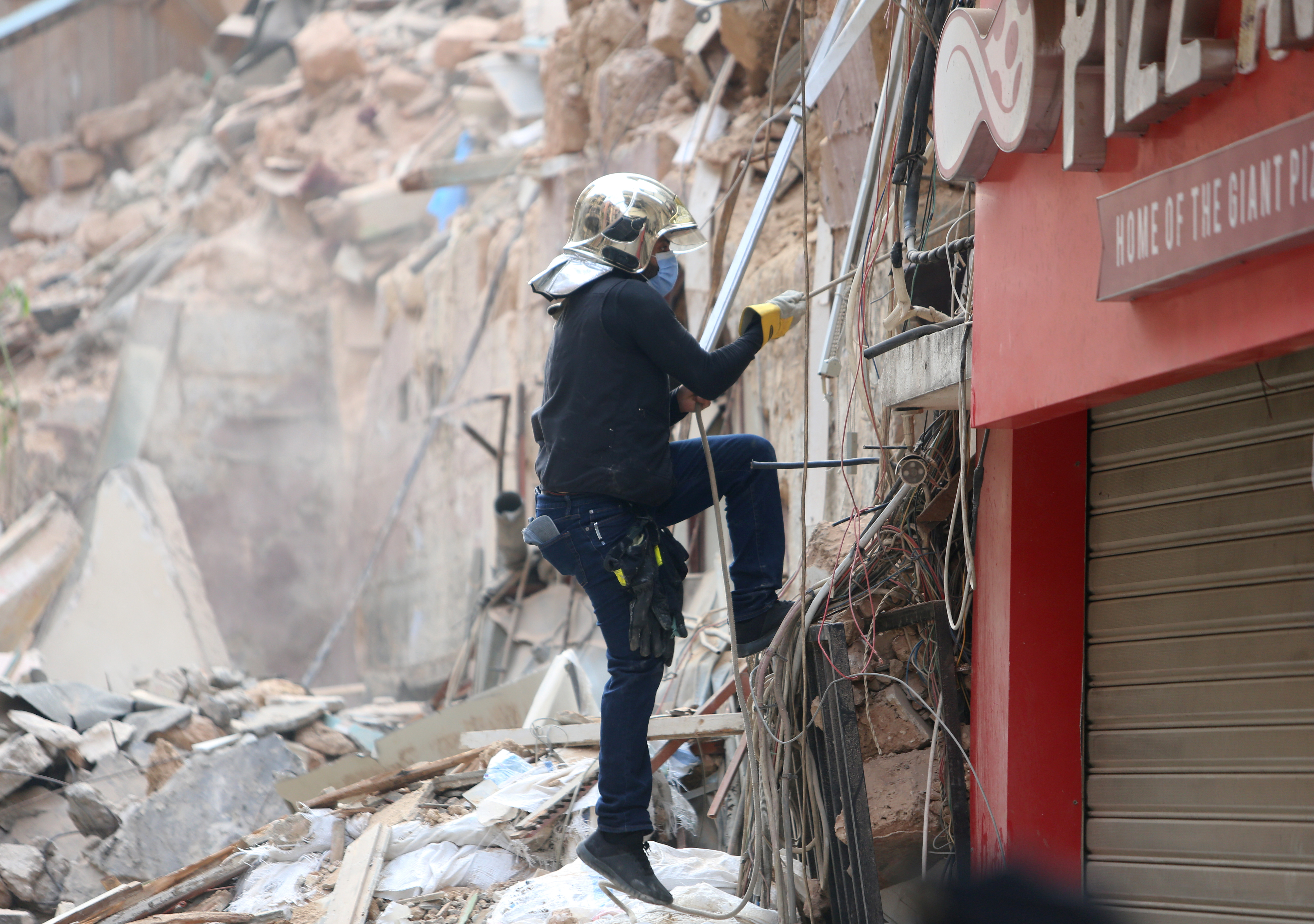 Material explosivo estuvo almacenado por años en puerto Beirut