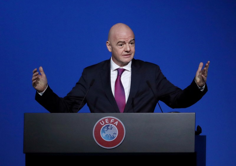 Presidente de la Fifa dice estar preocupado por retrasos en eliminatorias al Mundial 2022