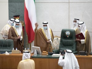 Nawaf al Ahmad Al Sabah presta juramento como nuevo emir de Kuwait