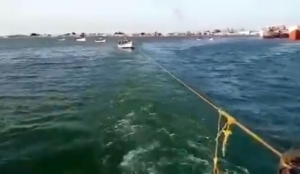 Botes pesqueros en Falcón deben ser remolcados por lanchas de diésel ante la escasez de gasolina (Video)