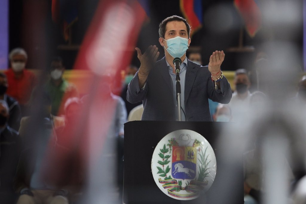 Juan Guaidó reiteró que a ningún Héroe de la Salud se le pidió un carnet para recibir el beneficio