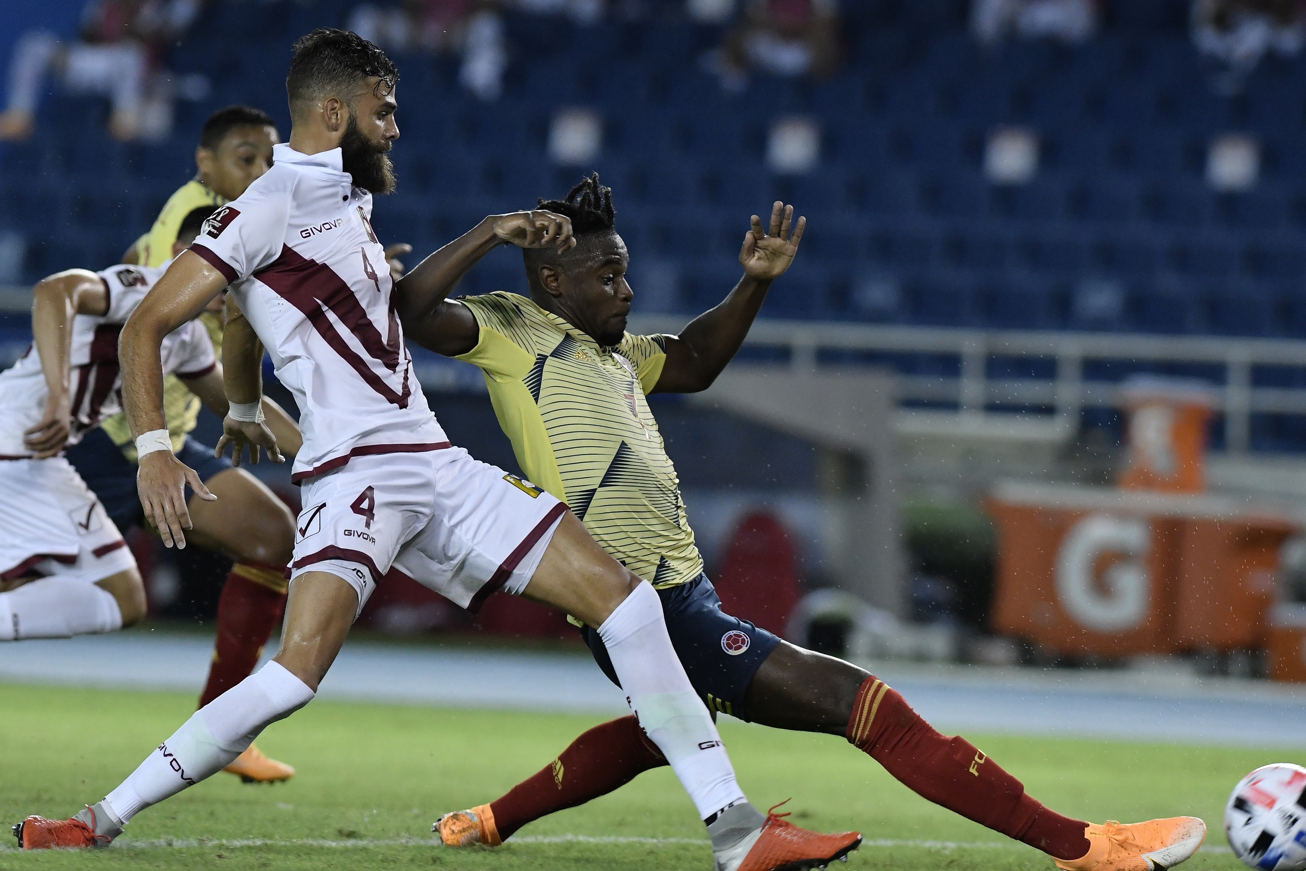 Una Vinotinto “pandemizada” sucumbió ante el poder ofensivo de Colombia