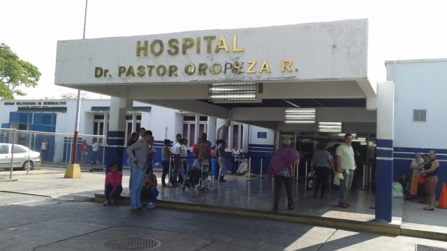 Trabajadores del Hospital Dr. Pastor Oropeza de Barquisimeto protestan por salarios dignos y equipos de bioseguridad #19Oct (VIDEO)
