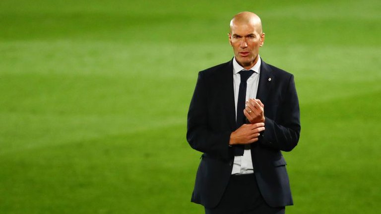 Lo que dijo Zidane tras conocer al rival del Real Madrid en octavos de la Liga de Campeones