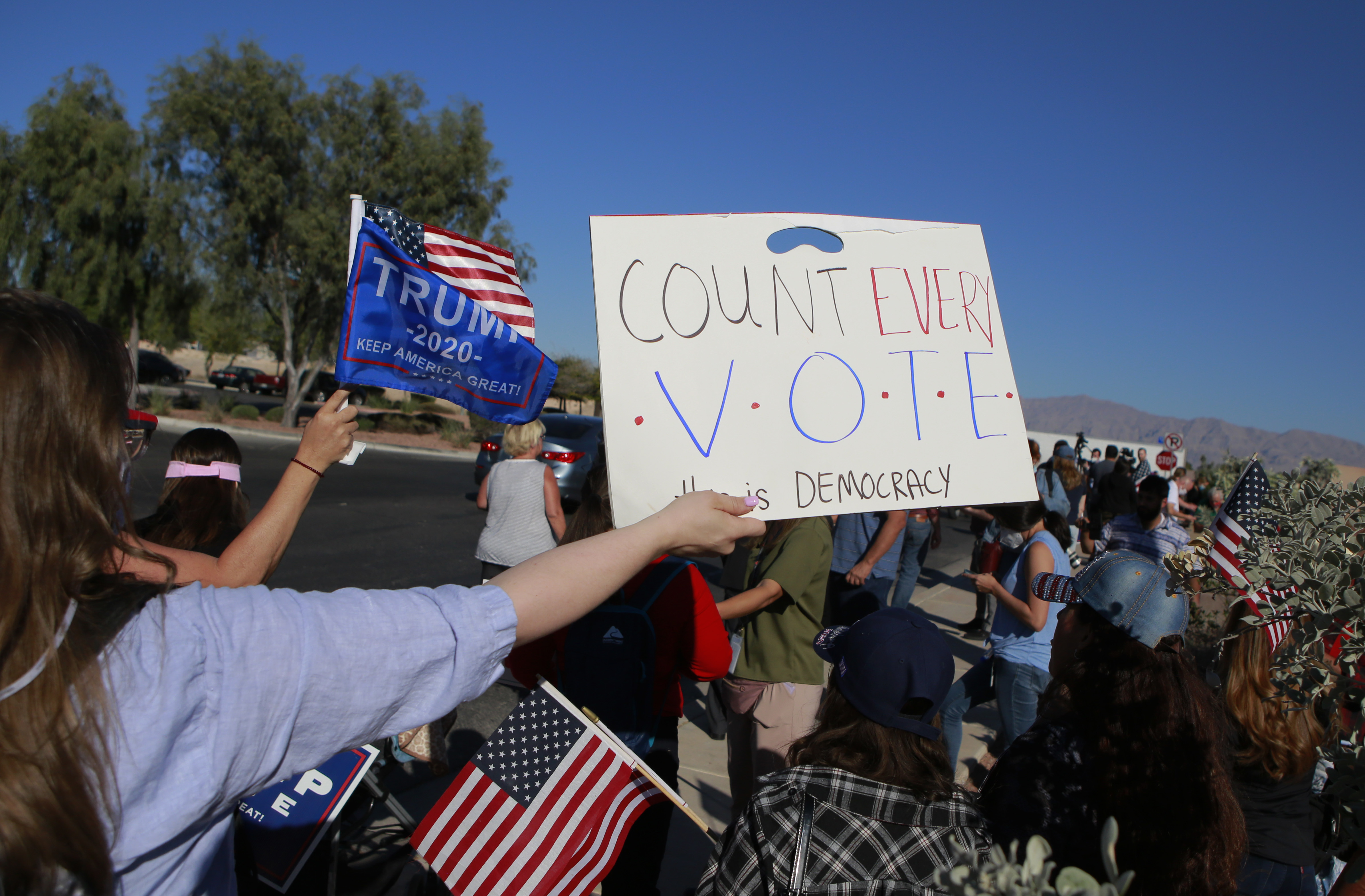 Nevada tardará hasta el fin de semana en contar los 63 mil votos por correo