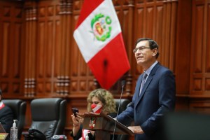 Congreso de Perú acordó pedir ubicación y captura del expresidente Martín Vizcarra