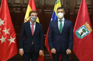 “Es un honor recibir a un verdadero luchador”: Alcalde de Madrid se reunió con Leopoldo López