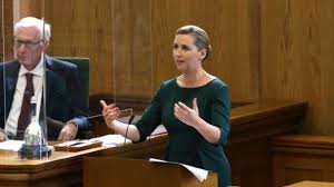 En lágrimas, primera ministra danesa se disculpó por la matanza de visones