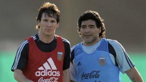 Messi: Todos queríamos ser como Maradona, si bien ninguno llegó a ser como él