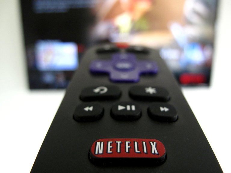 Netflix podría incluir una suscripción más barata con anuncios