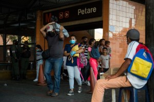 Con los contagios en aumento, el régimen “flexibiliza” nuevamente la cuarentena en Venezuela