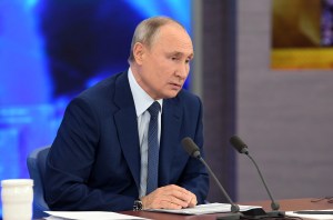 El Kremlin anunció que Putin decidió vacunarse con la Sputnik V contra el coronavirus