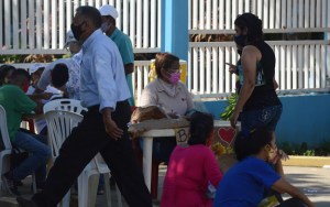 “Ofrecieron comida y no cumplieron”: Marabinos denunciaron irregularidades en centros de votación