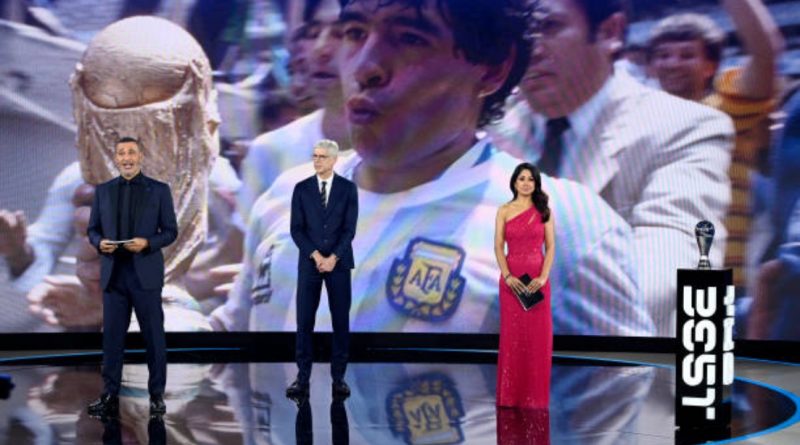 La Fifa dedicó un homenaje a Maradona durante los premios “The Best” (Video)
