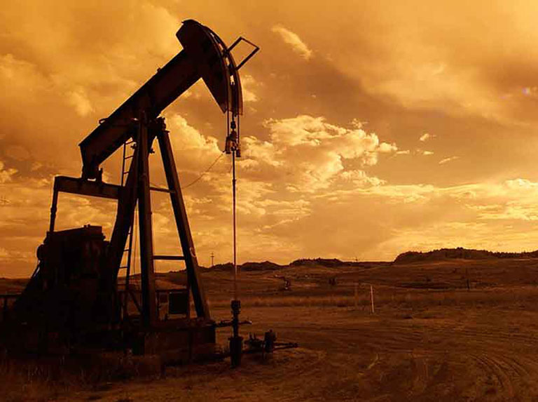 El petróleo sube por optimismo en la reactivación de la demanda