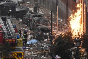 Sube a cuatro el número de fallecidos en explosión por escape de gas en Madrid