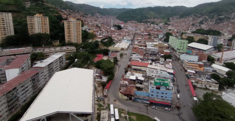 Reportaron nueva balacera entre comisiones policiales y delincuentes en La Vega #7Jun (Videos)