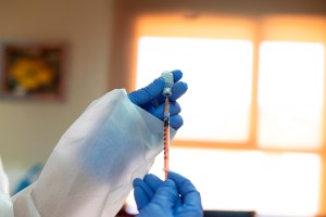 La vacuna española más avanzada muestra una eficacia del 100% en ratones