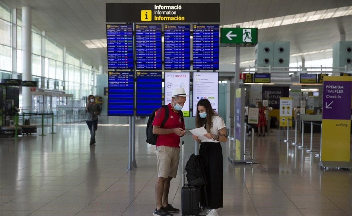 España prolonga las restricciones a viajeros procedentes del Reino Unido