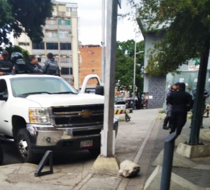 Fuerte despliegue policial en Caracas por presentación de la #MemoriayCuento de Maduro ante su AN fraudulenta