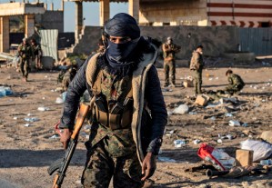 Grupo yihadista Estado Islámico matan al menos 8 militares y combatientes prorrégimen en Siria