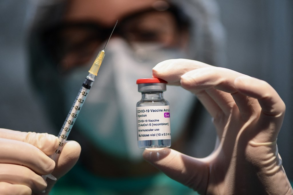 Por precaución, Italia suspendió temporalmente el uso de lote de AstraZeneca para vacunación