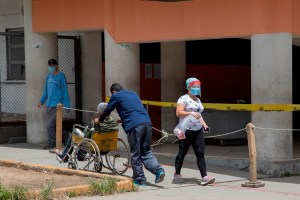 ONG denuncia el fallecimiento de 14 miembros sanitarios por Covid-19 en dos días en Venezuela