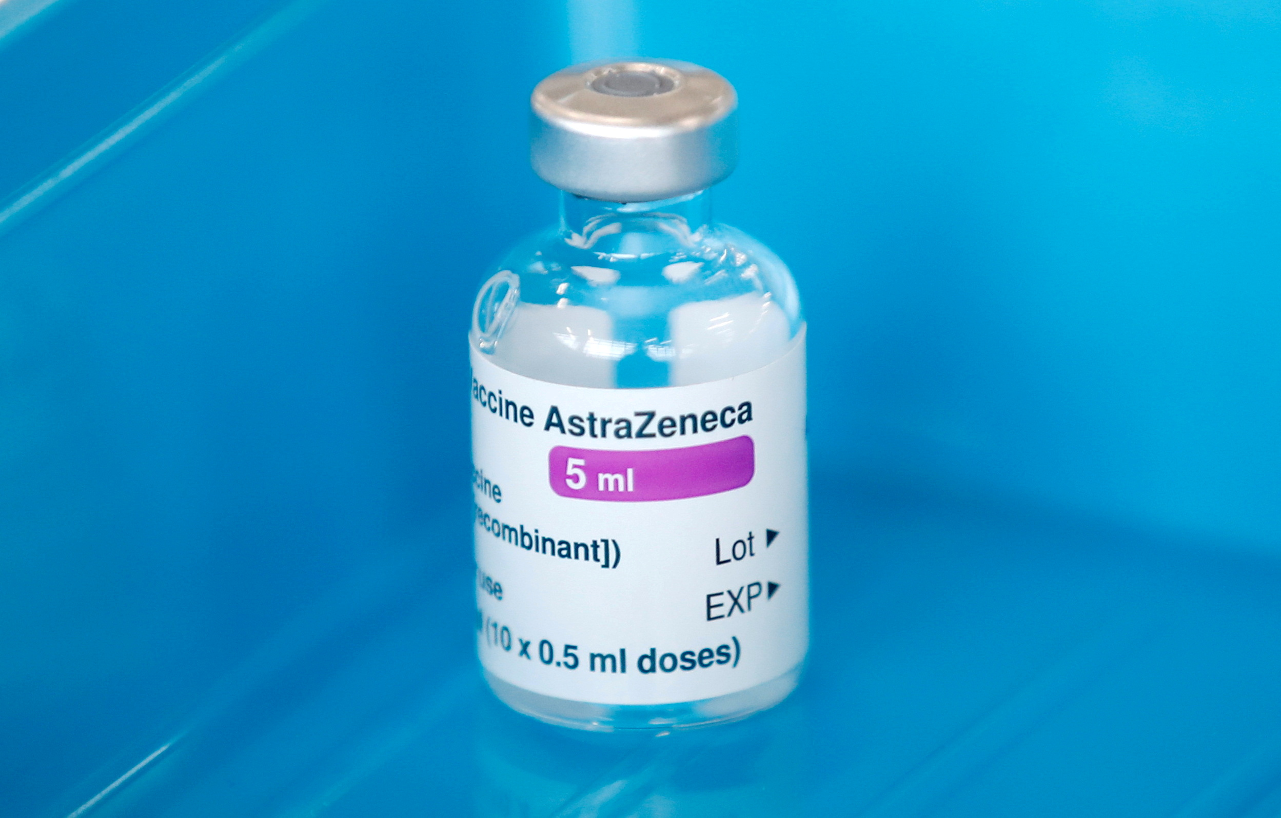 OMS asegura que no hay razón para dejar de vacunar contra el Covid-19 con AstraZeneca