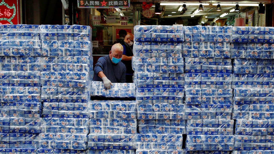 Condenan a los hombres que robaron 600 rollos de papel higiénico en Hong Kong a comienzos de la pandemia