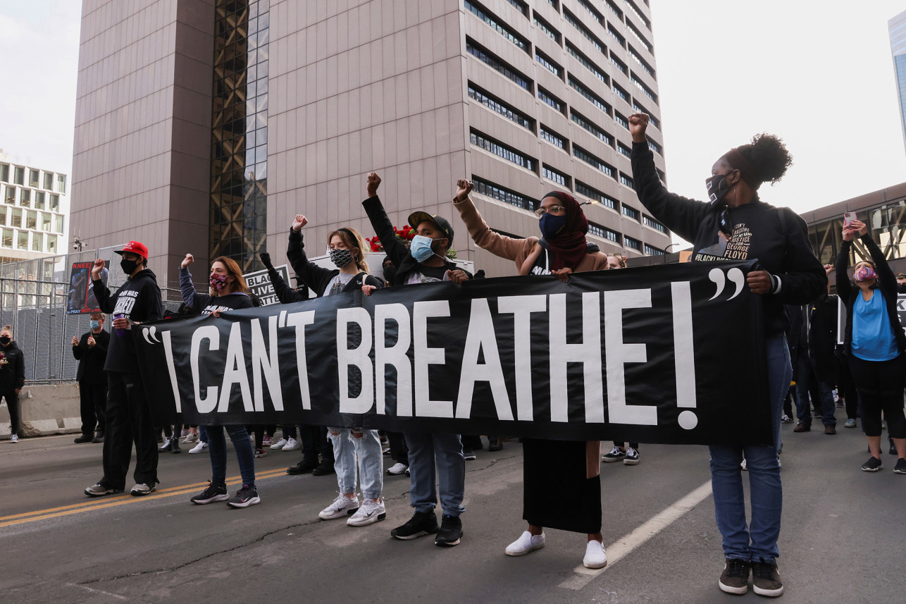 Manifestantes se reúnen en Minneapolis en vísperas del juicio por el asesinato de George Floyd (Fotos)