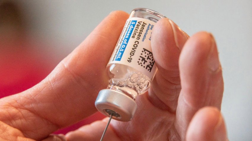 Laboratorios de EEUU analizan eficacia de sus vacunas ante nueva variante